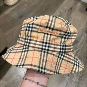 Burberry Vintage Bucket Hat